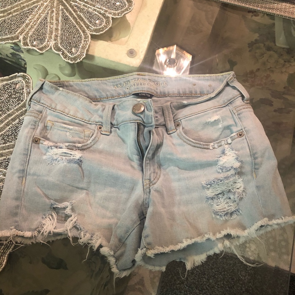 American Eagle Shorts Distressed Size 6